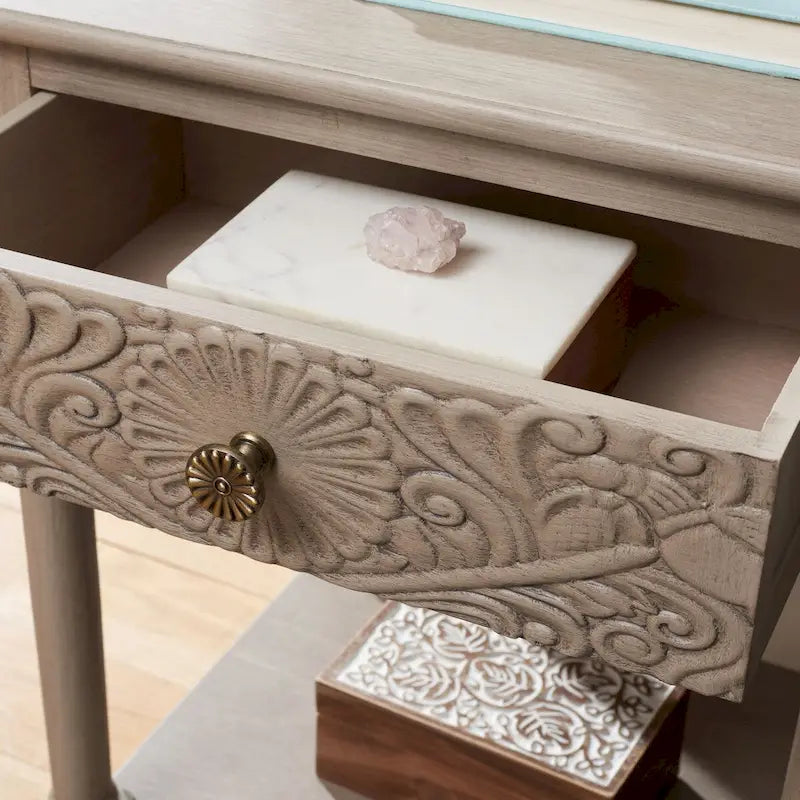 Mesa de Apoio com Gaveta Esculpida Floral, Charme Clássico e Estrutura de Estilo Antigo